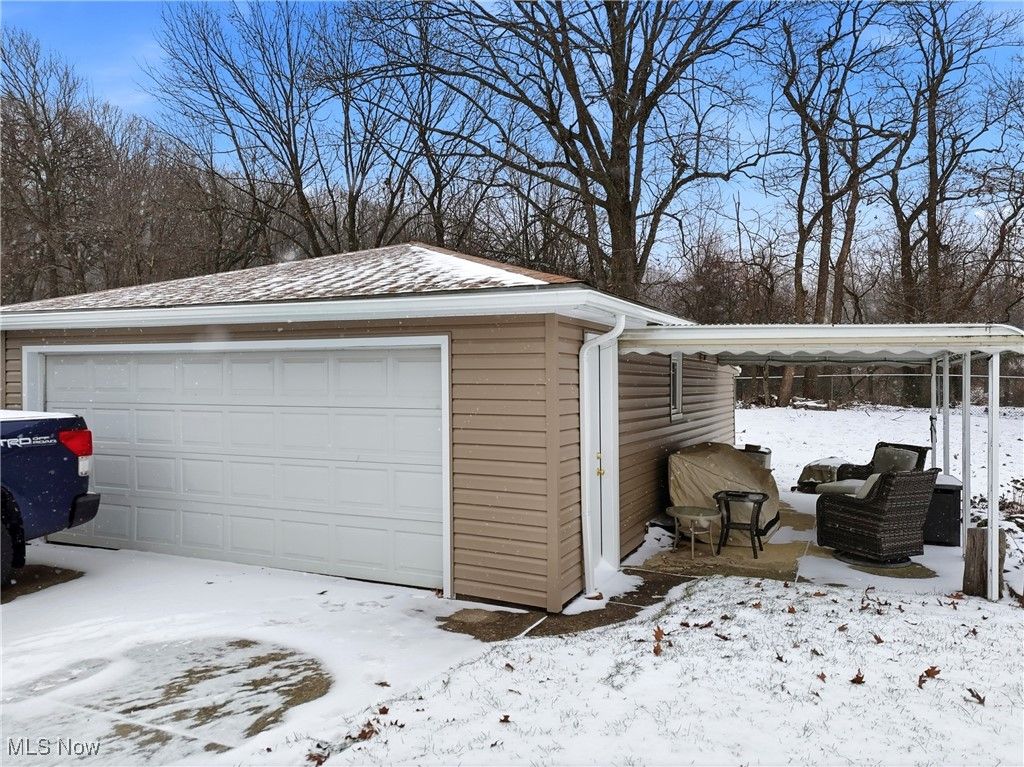 Photo of 5905 Regency Drive, Parma, OH 44129 (MLS # 5179068)