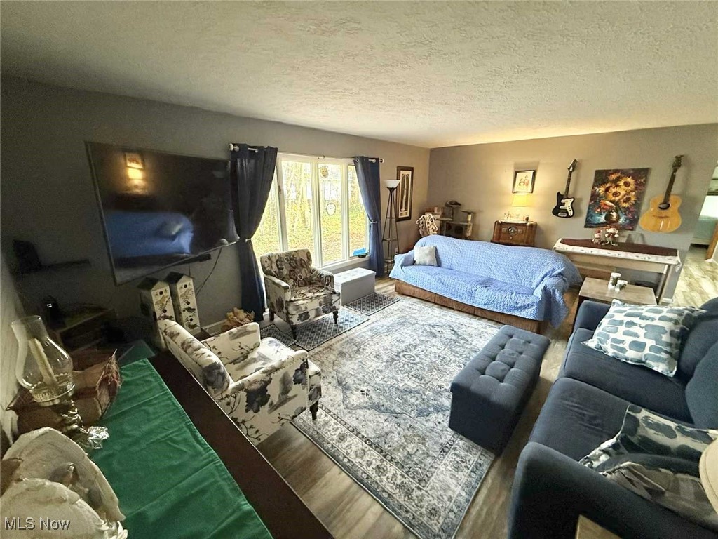 Eastlake Mdws Allotment - Residential