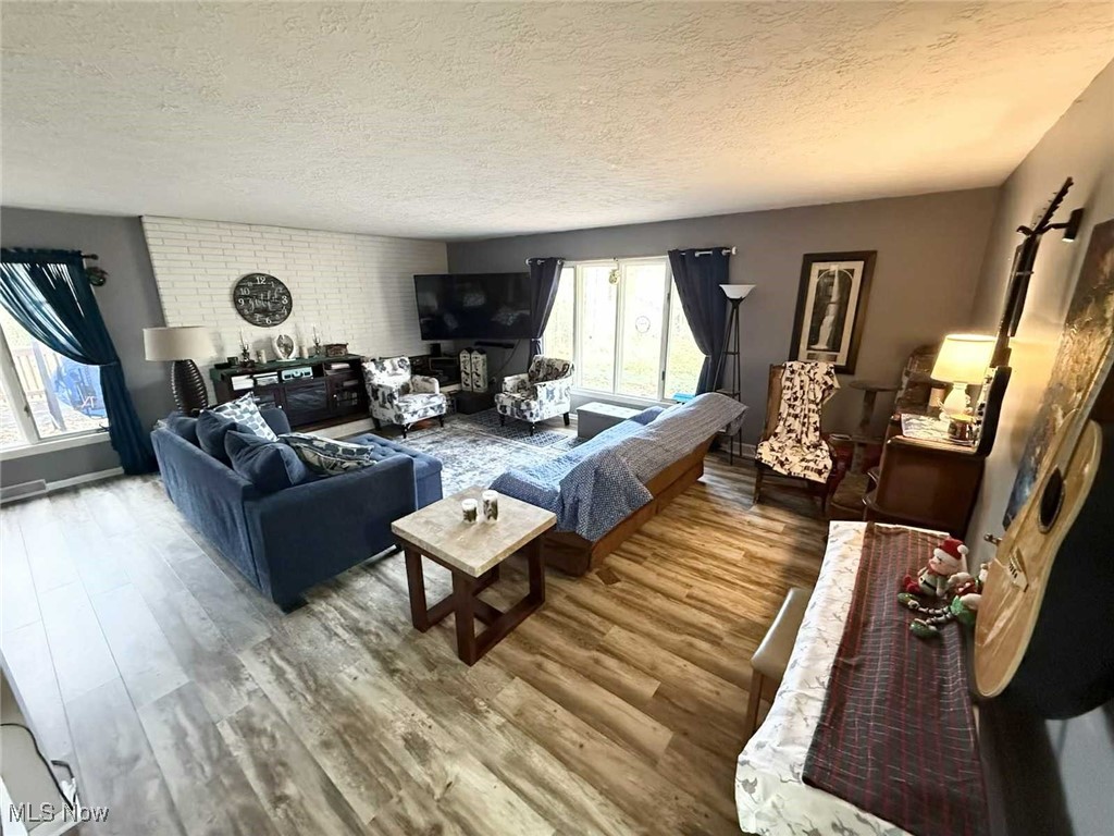 Eastlake Mdws Allotment - Residential