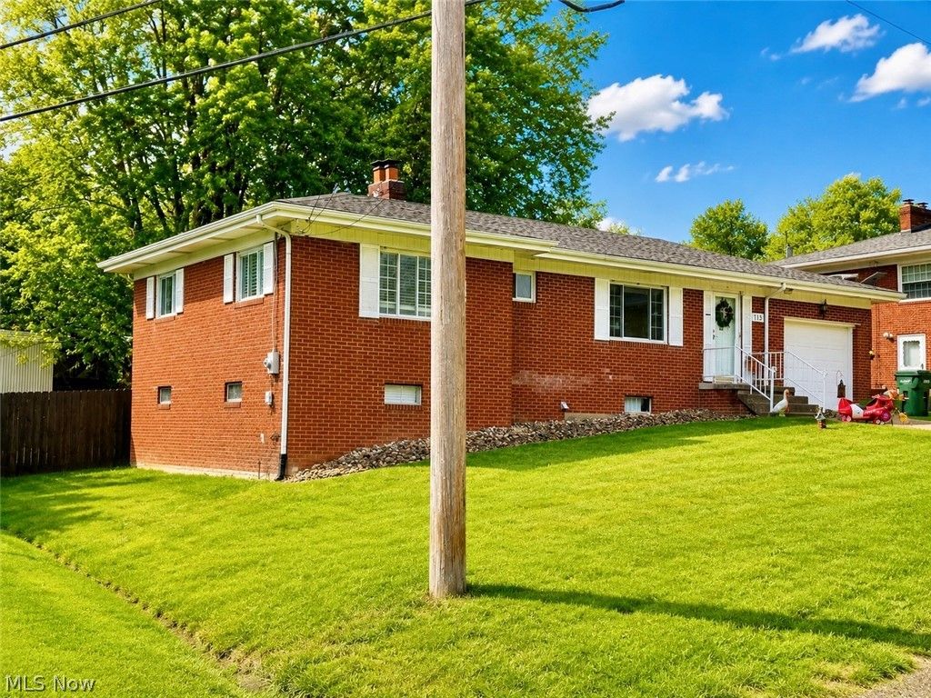 Photo of 113 Stuart Drive, Wintersville, OH 43953 (MLS # 5208622)