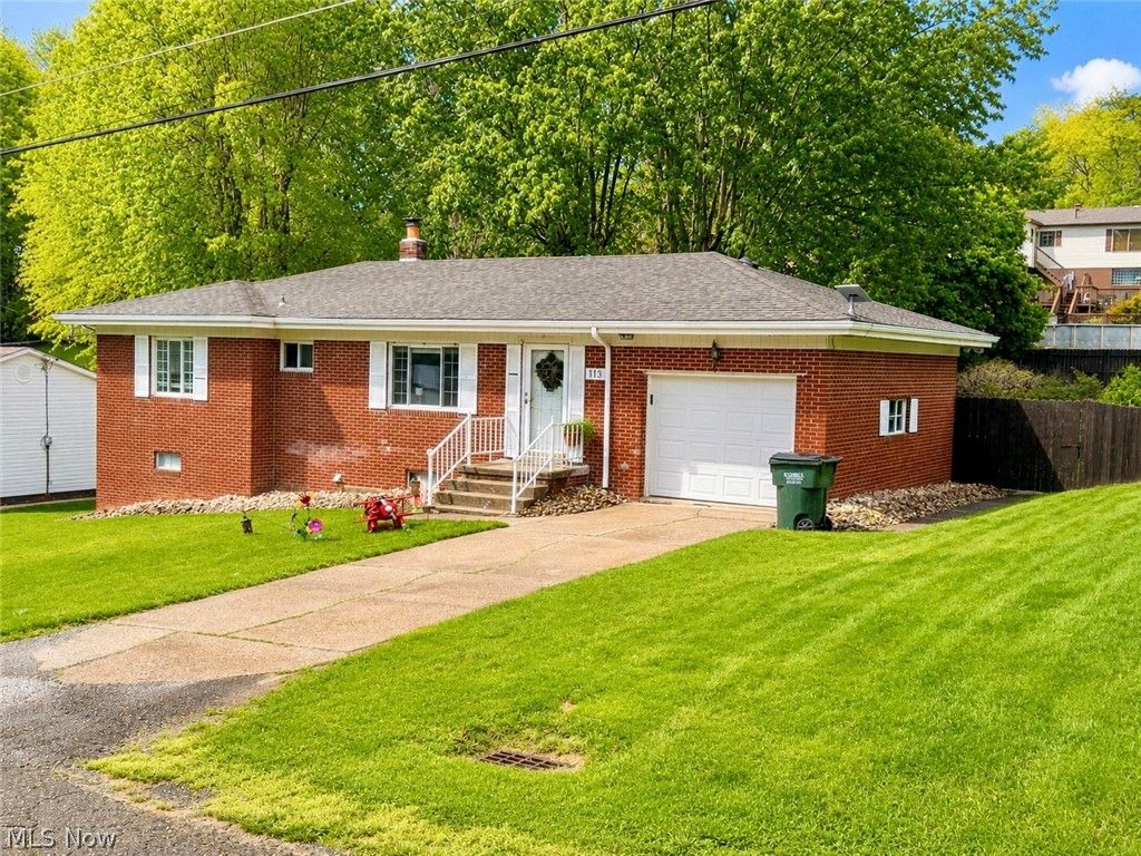 Photo of 113 Stuart Drive, Wintersville, OH 43953 (MLS # 5208622)