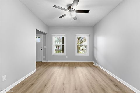 Tiny photo for 1535 Lakewood Avenue, Lakewood, OH 44107 (MLS # 5187210)