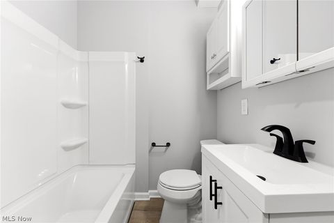 Tiny photo for 1535 Lakewood Avenue, Lakewood, OH 44107 (MLS # 5187210)