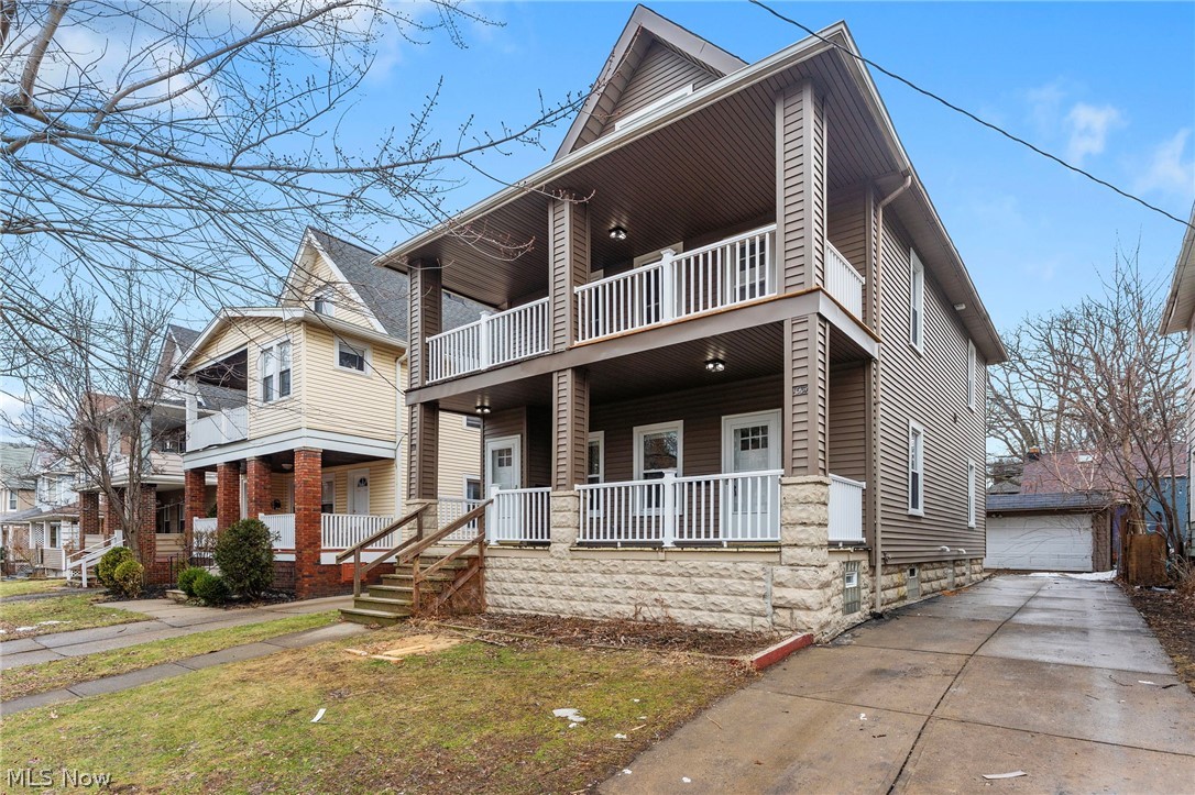 1535 Lakewood Avenue