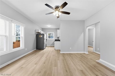 Tiny photo for 1535 Lakewood Avenue, Lakewood, OH 44107 (MLS # 5187210)