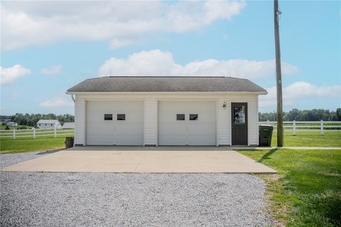 2543 E Moreland Road, Fredericksburg, Ohio image 9