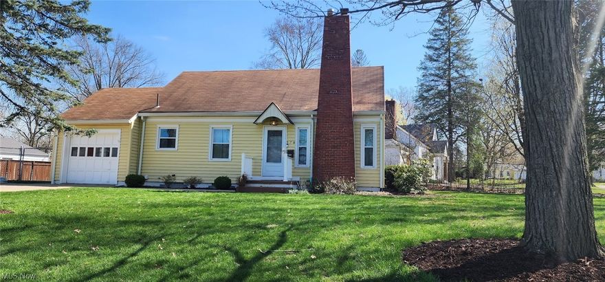 Welcome to 574 Fairmount! This very well maintained 3 bed/1 bath home is a great property, boasting 3 large bedrooms, comfortable first floor living and an oversized corner lot, complete with a private backyard with great entertaining space. Many improvements/upgrades have been made, including:  Furnace (2018), Updated bathroom (2022), New carpeting (2020), Waterproofed basement, updated windows/doors, Fireplace/Chimney (2022), Invisible fence (2021). This fantastic home has a lot to offer and is truly a must see! Schedule your showing now!!