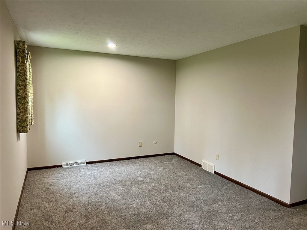 9619 Huntington Park Drive, Strongsville, Ohio image 13