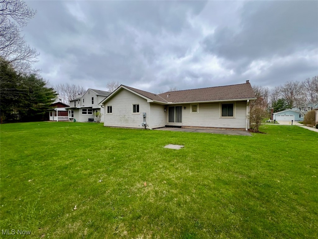 9619 Huntington Park Drive, Strongsville, Ohio image 2