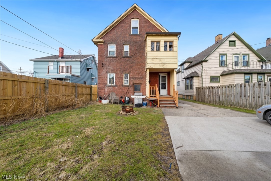 Washington Park Blvd - Residential Income