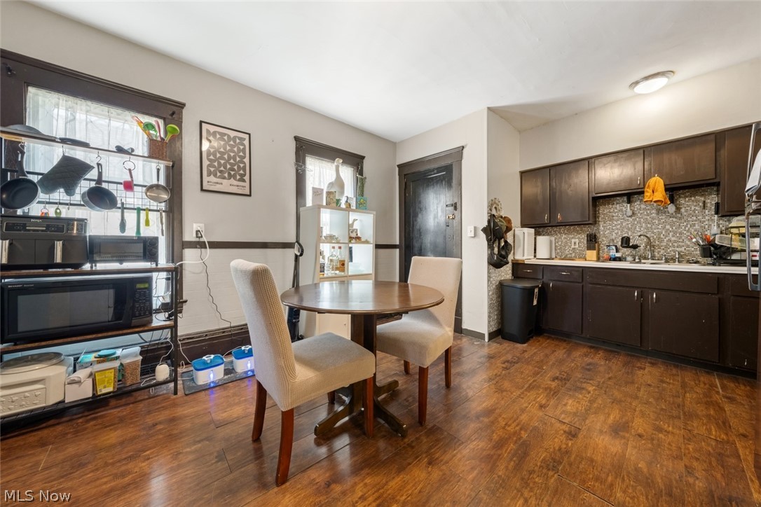 Washington Park Blvd - Residential Income