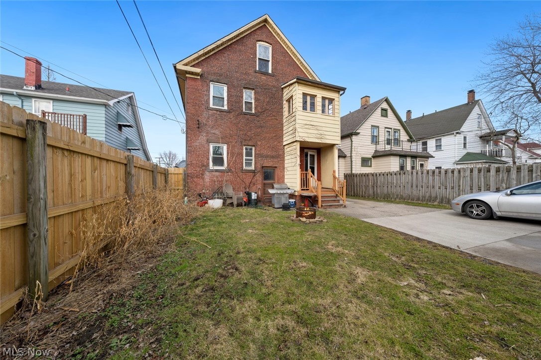 Washington Park Blvd - Residential Income