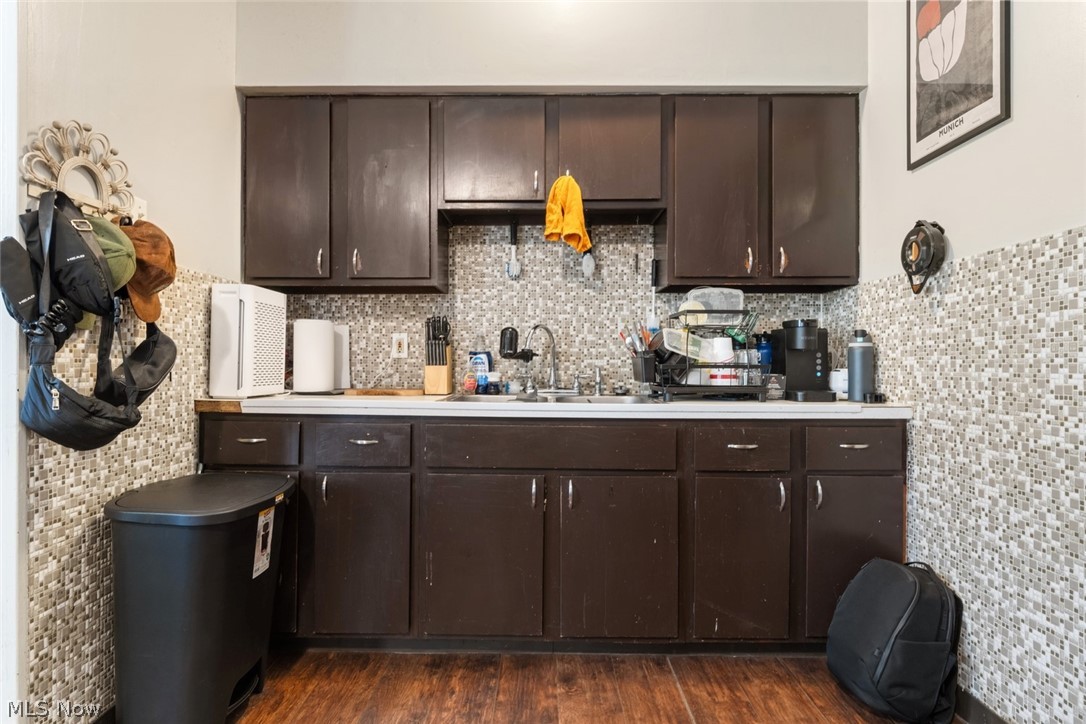 Washington Park Blvd - Residential Income