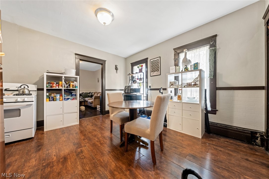 Washington Park Blvd - Residential Income