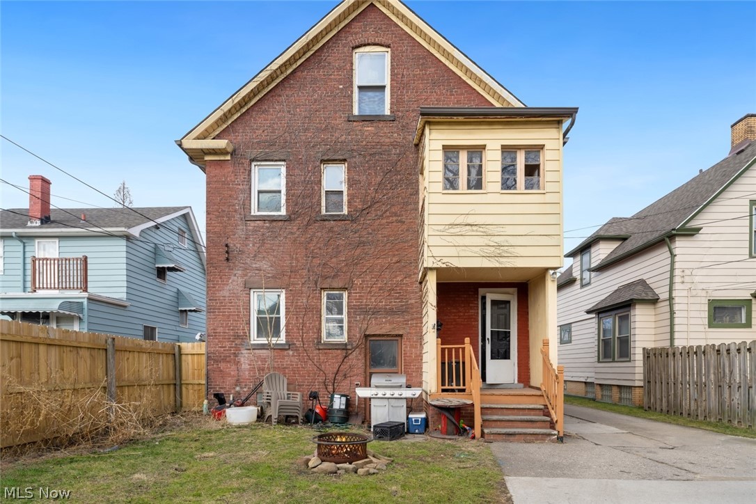 Washington Park Blvd - Residential Income