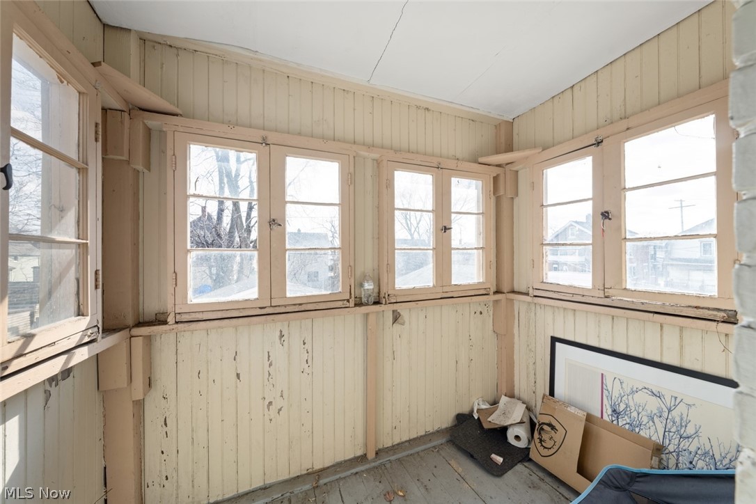 Washington Park Blvd - Residential Income