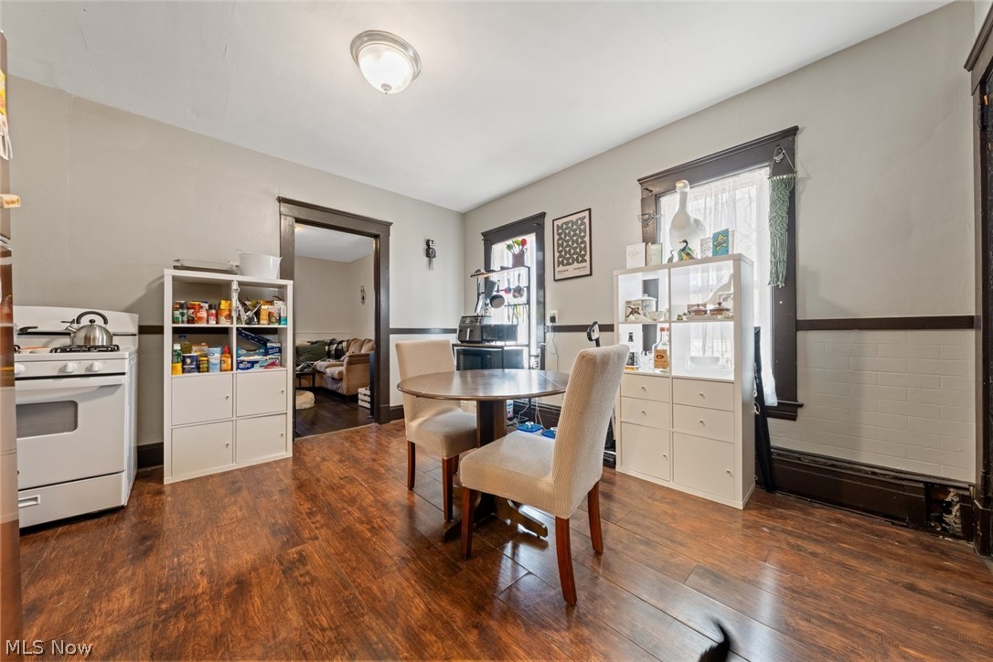 Washington Park Blvd - Residential Income