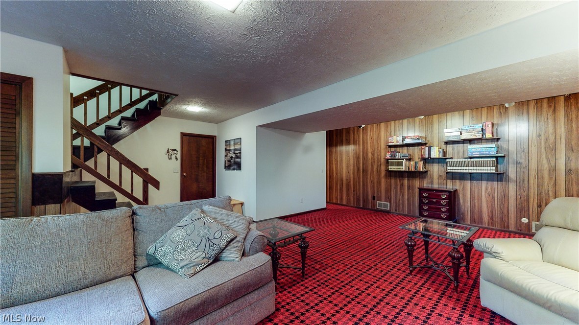 Chestnut Rdg - Residential