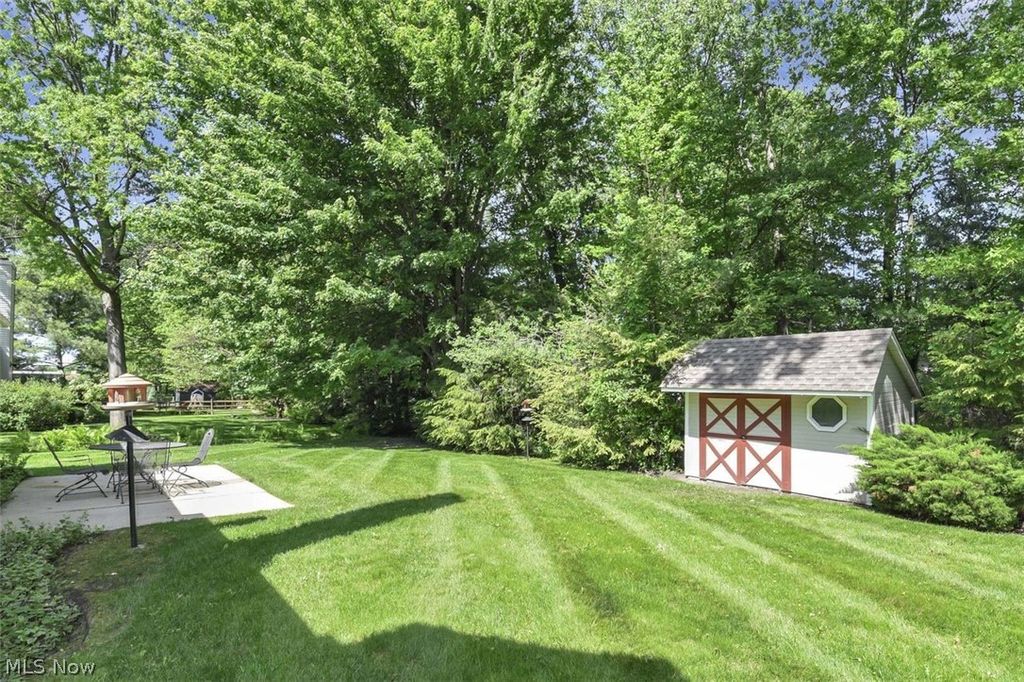 Photo of 431 Avon Point Avenue, Avon Lake, OH 44012 (MLS # 5211611)