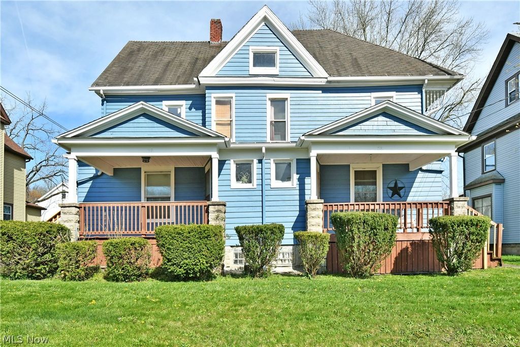 Photo of 23 Hartzell Avenue, Niles, OH 44446 (MLS # 5211422)