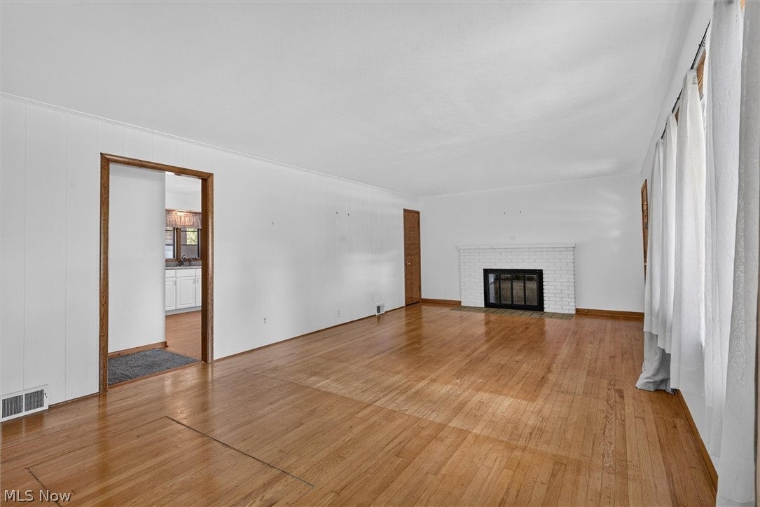 241 Montrose Way