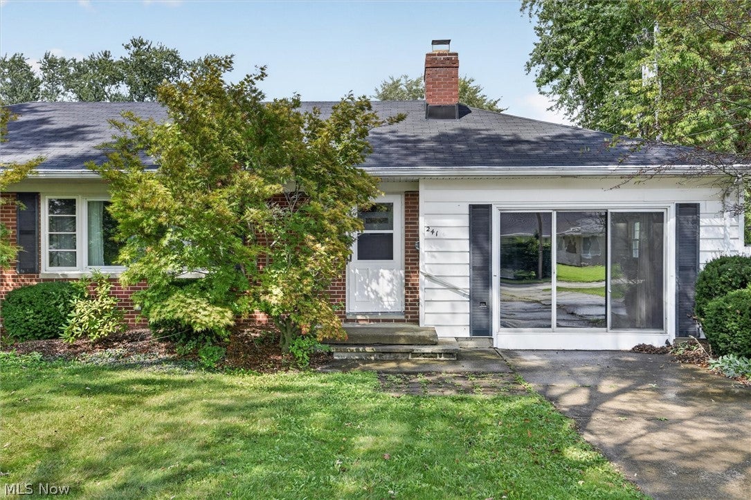 241 Montrose Way