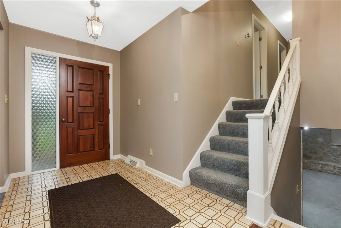 2015 Dunzweiler Drive, Zanesville, Ohio image 11