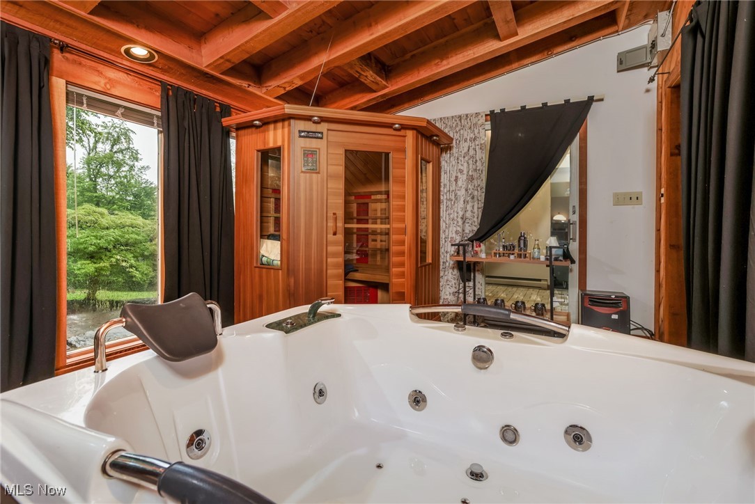 2015 Dunzweiler Drive, Zanesville, Ohio image 32