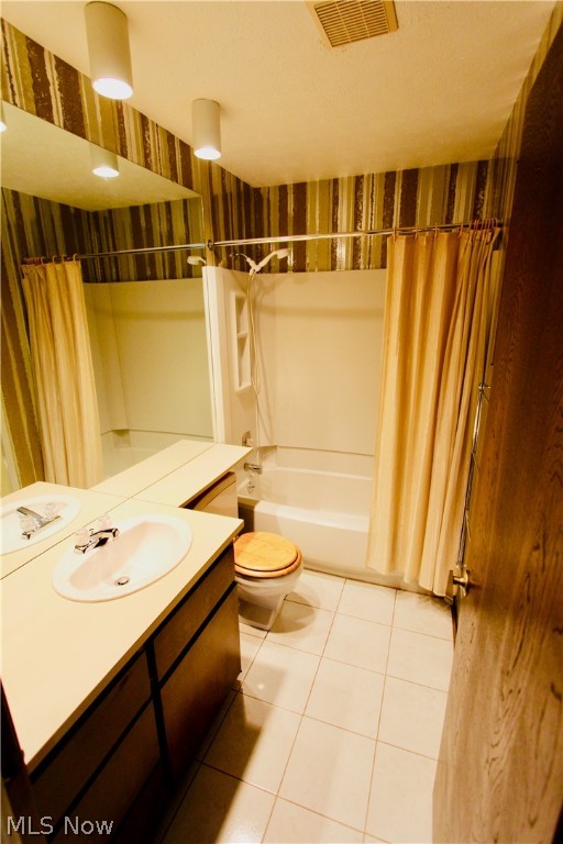 Meadows Condo - Residential