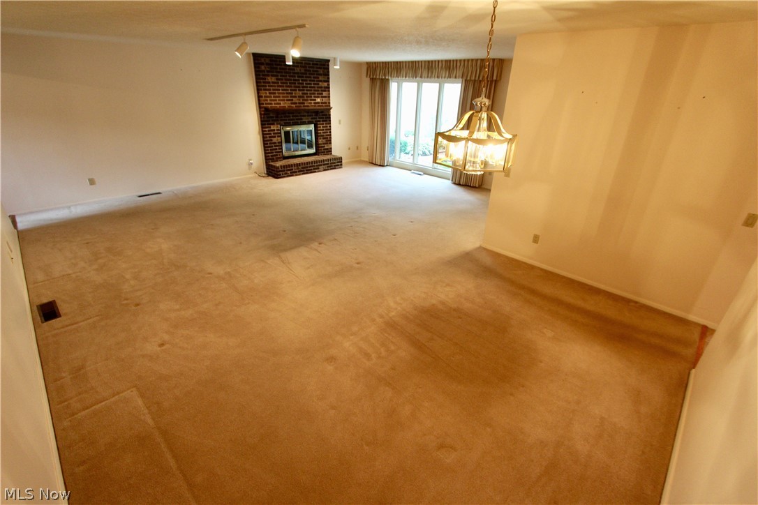 Meadows Condo - Residential