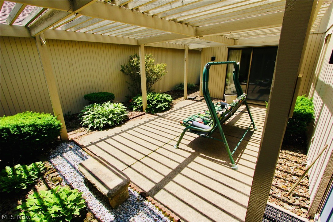 Meadows Condo - Residential