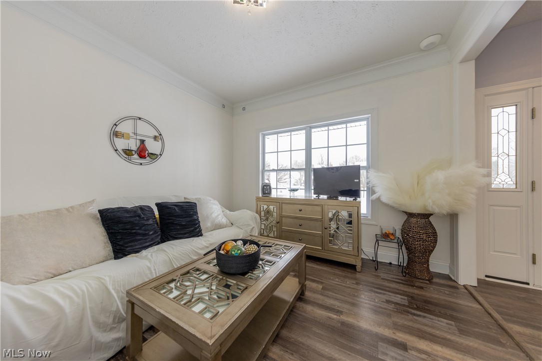 Brook Hollow Preserve - Residential