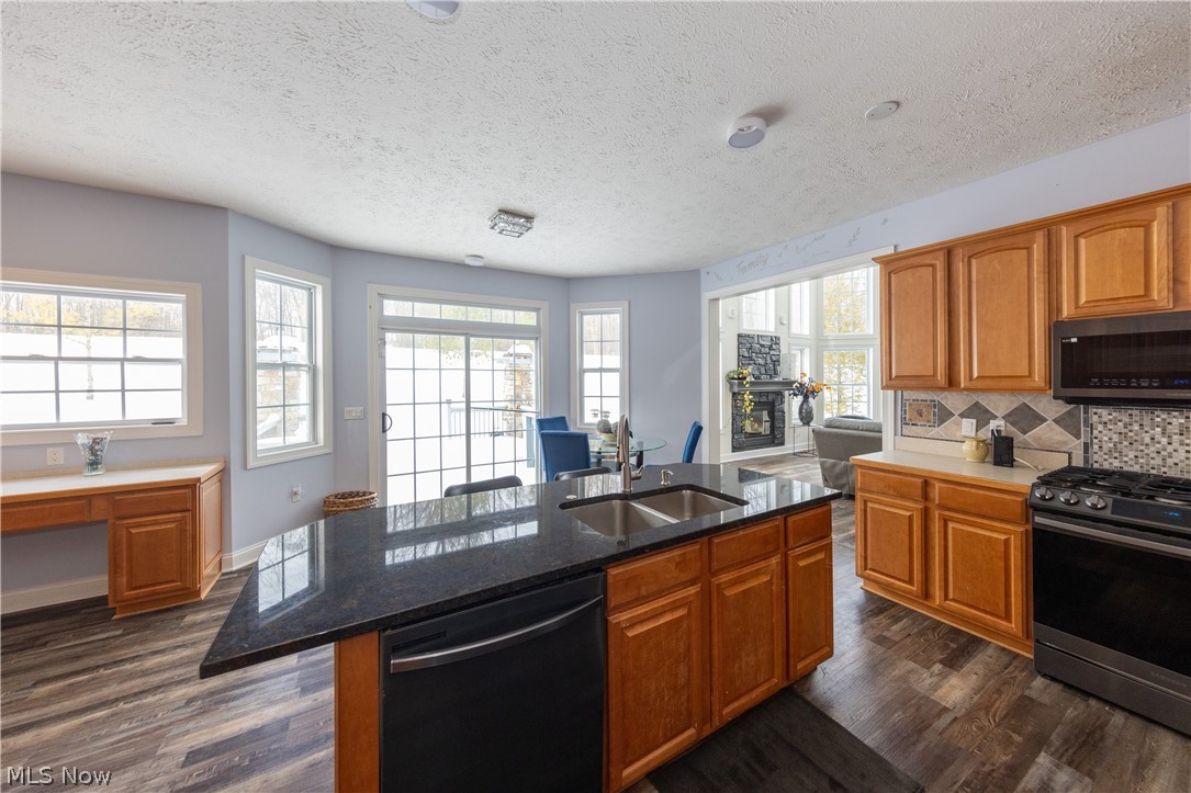 Brook Hollow Preserve - Residential