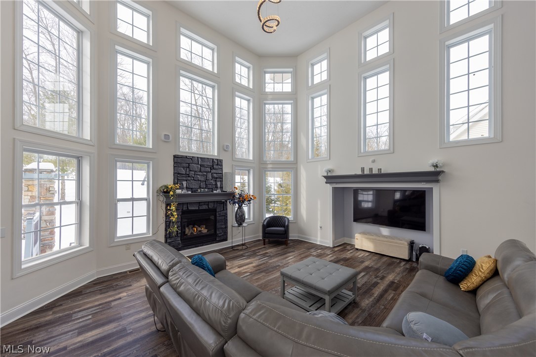 Brook Hollow Preserve - Residential