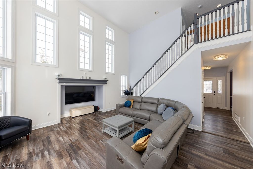 Photo of 5532 Brook Run Drive, Medina, OH 44256 (MLS # 5185076)