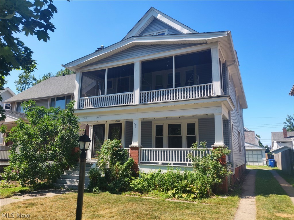 Large 2 bedroom unit available. Unit with lots of improvements- including kitchen, bathroom, hardwood floors, windows and updated electrical boxes. Washer and dryer furnished and garage. Located in Lakewood with easy access to downtown and the convenience of local restaurants and all that Lakewood has to offer.