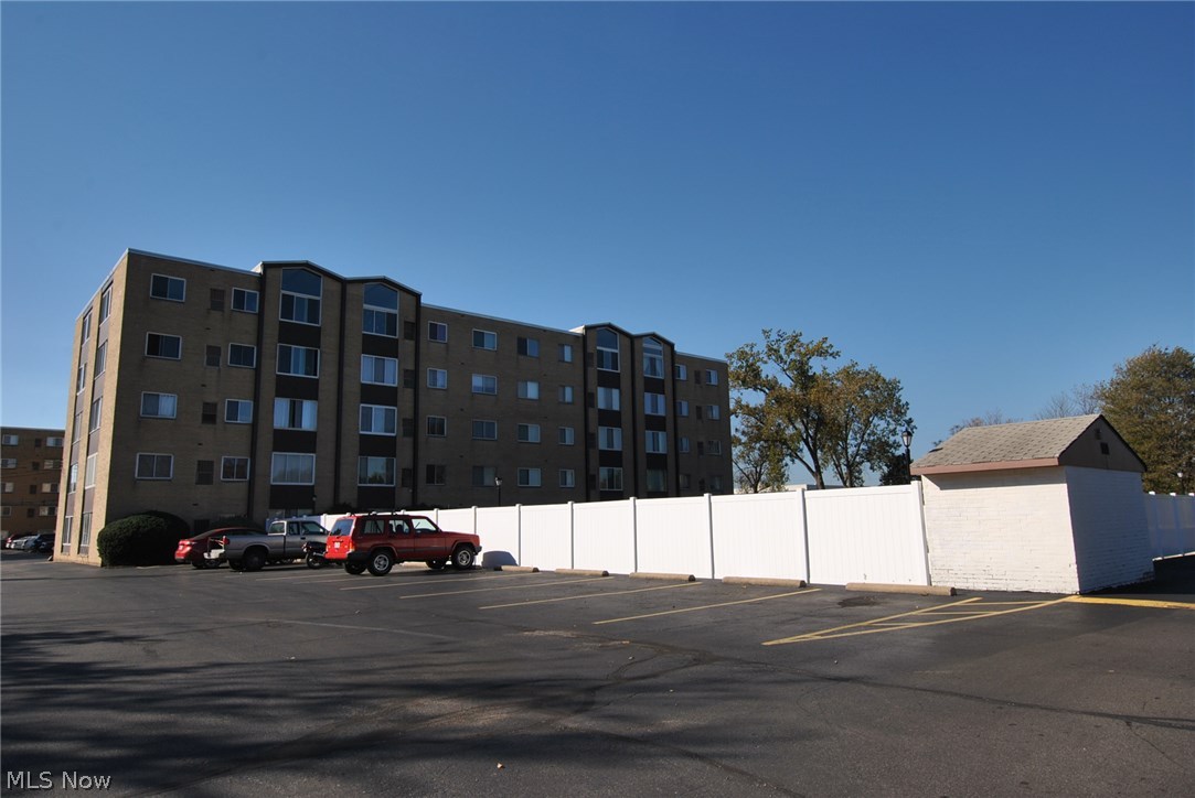 Kings Path Condo - Residential