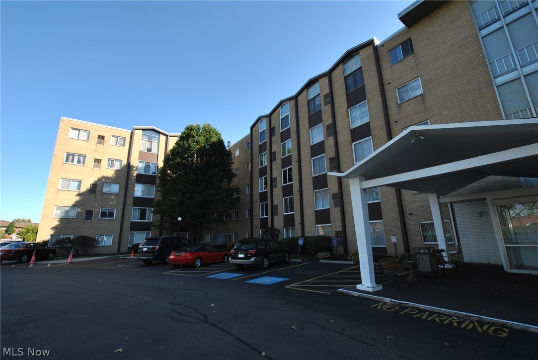 Kings Path Condo - Residential