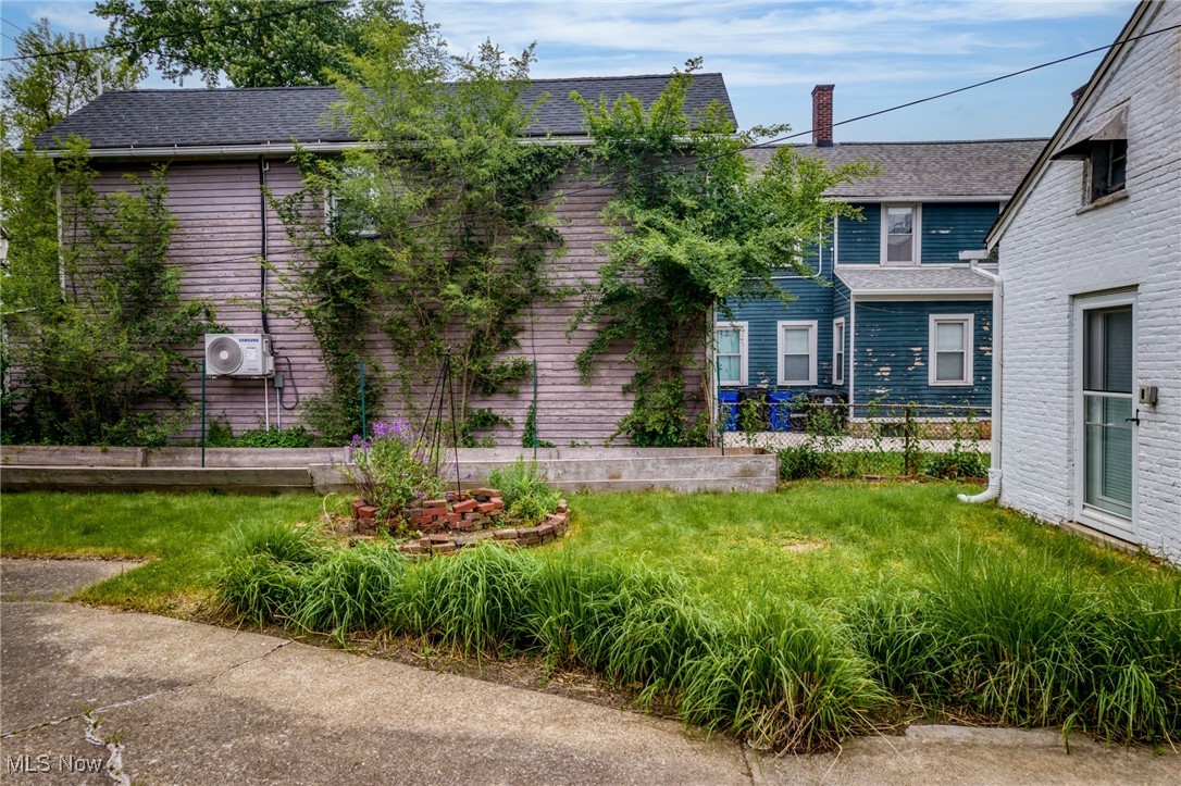 Cleveland, Ohio 44113, United States, 3 Bedrooms Bedrooms, ,1 BathroomBathrooms,Residential,Active,84798