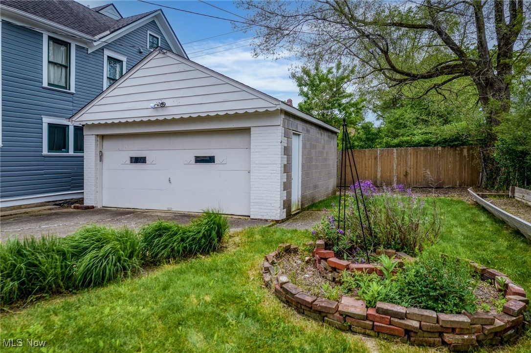 Cleveland, Ohio 44113, United States, 3 Bedrooms Bedrooms, ,1 BathroomBathrooms,Residential,Active,84798