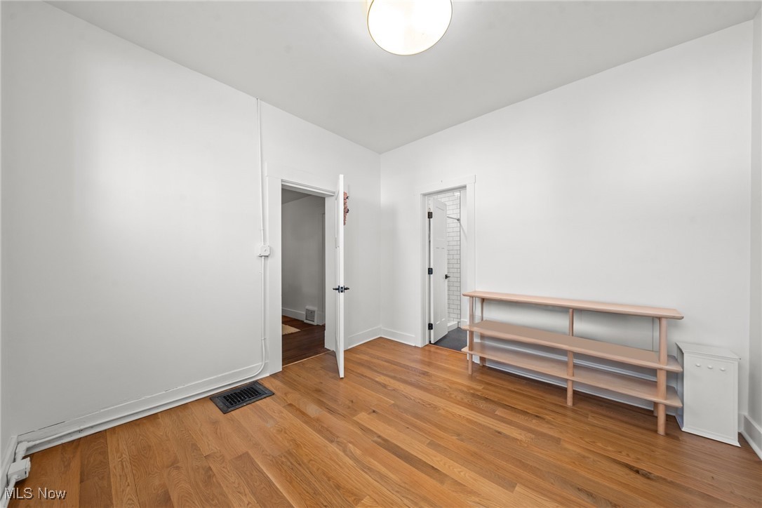 Cleveland, Ohio 44113, United States, 3 Bedrooms Bedrooms, ,1 BathroomBathrooms,Residential,Active,84798