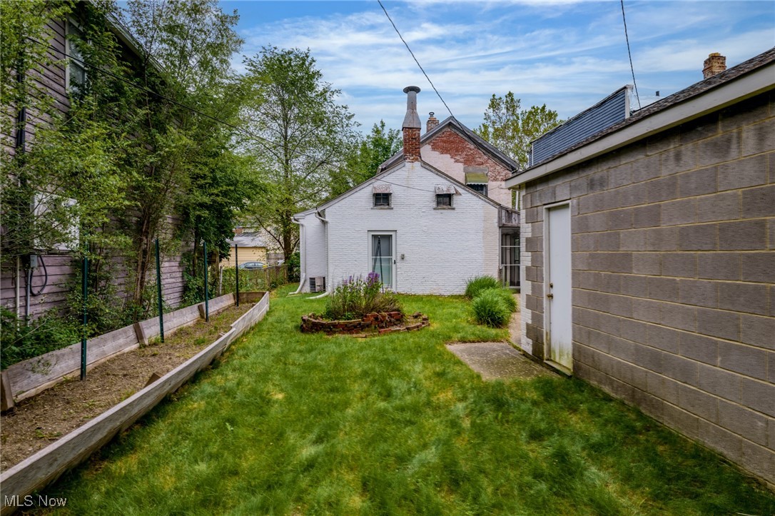 Cleveland, Ohio 44113, United States, 3 Bedrooms Bedrooms, ,1 BathroomBathrooms,Residential,Active,84798