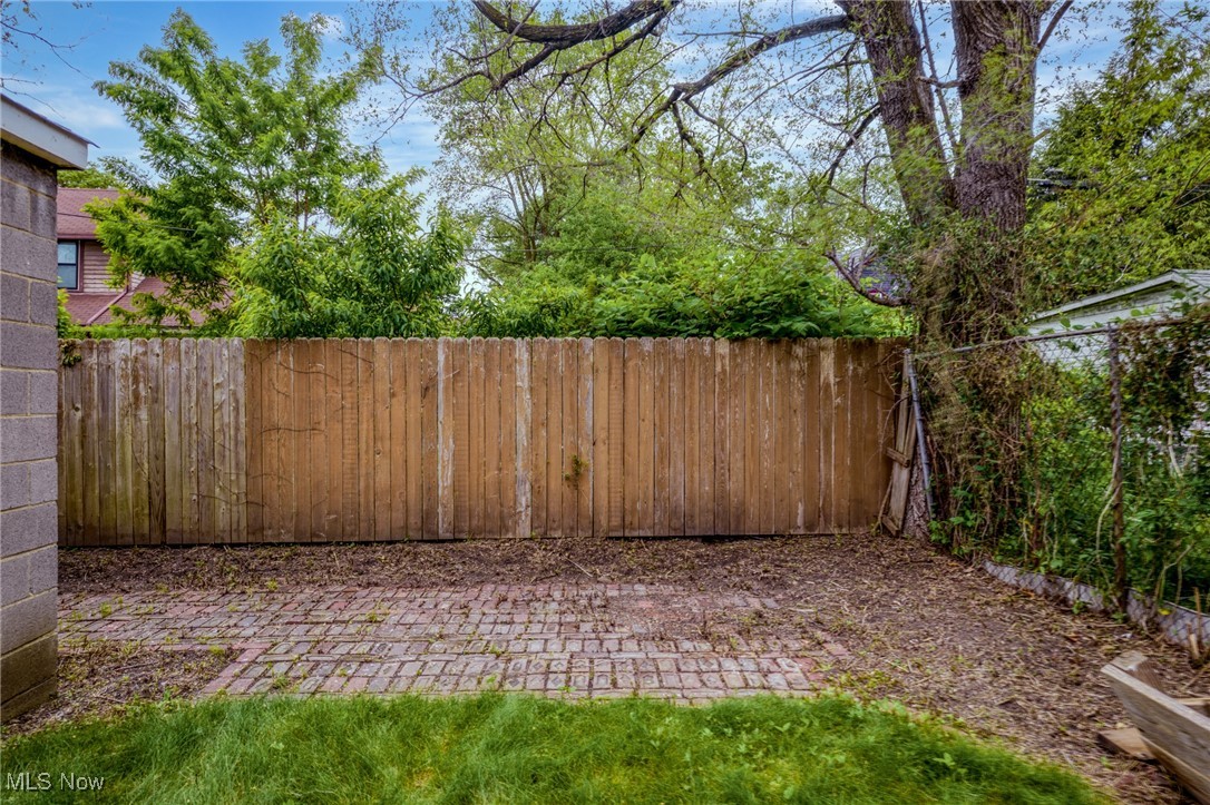 Cleveland, Ohio 44113, United States, 3 Bedrooms Bedrooms, ,1 BathroomBathrooms,Residential,Active,84798