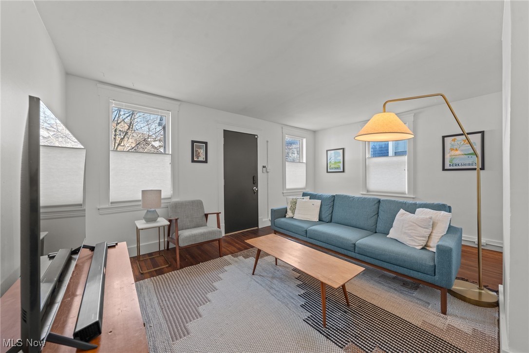 Cleveland, Ohio 44113, United States, 3 Bedrooms Bedrooms, ,1 BathroomBathrooms,Residential,Active,84798