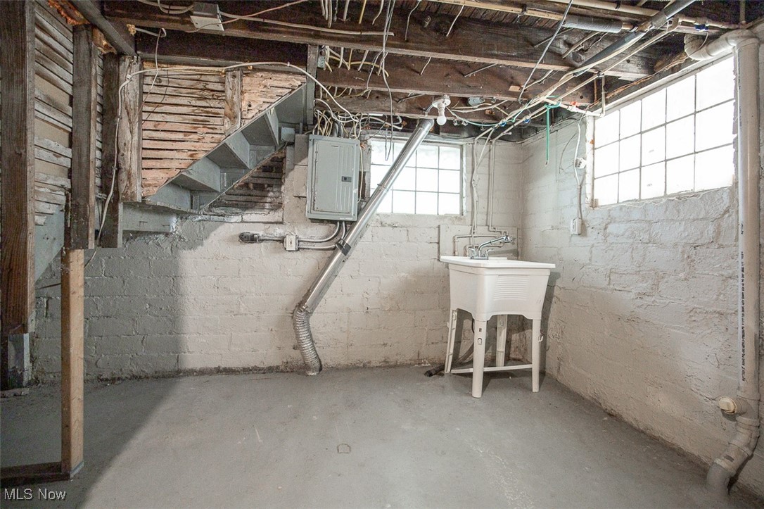 Cranwood Land Companys 02 - Residential Lease