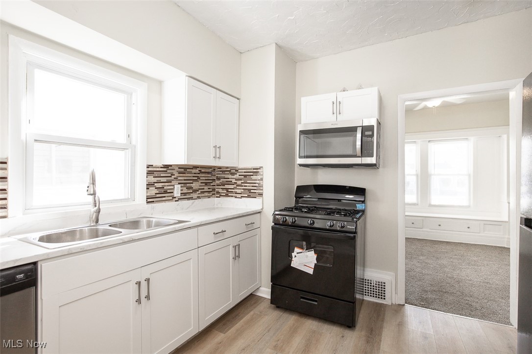 Cranwood Land Companys 02 - Residential Lease