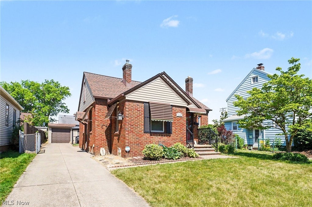 Photo of 3142 W 139th Street, Cleveland, OH 44111 (MLS # 5215271)