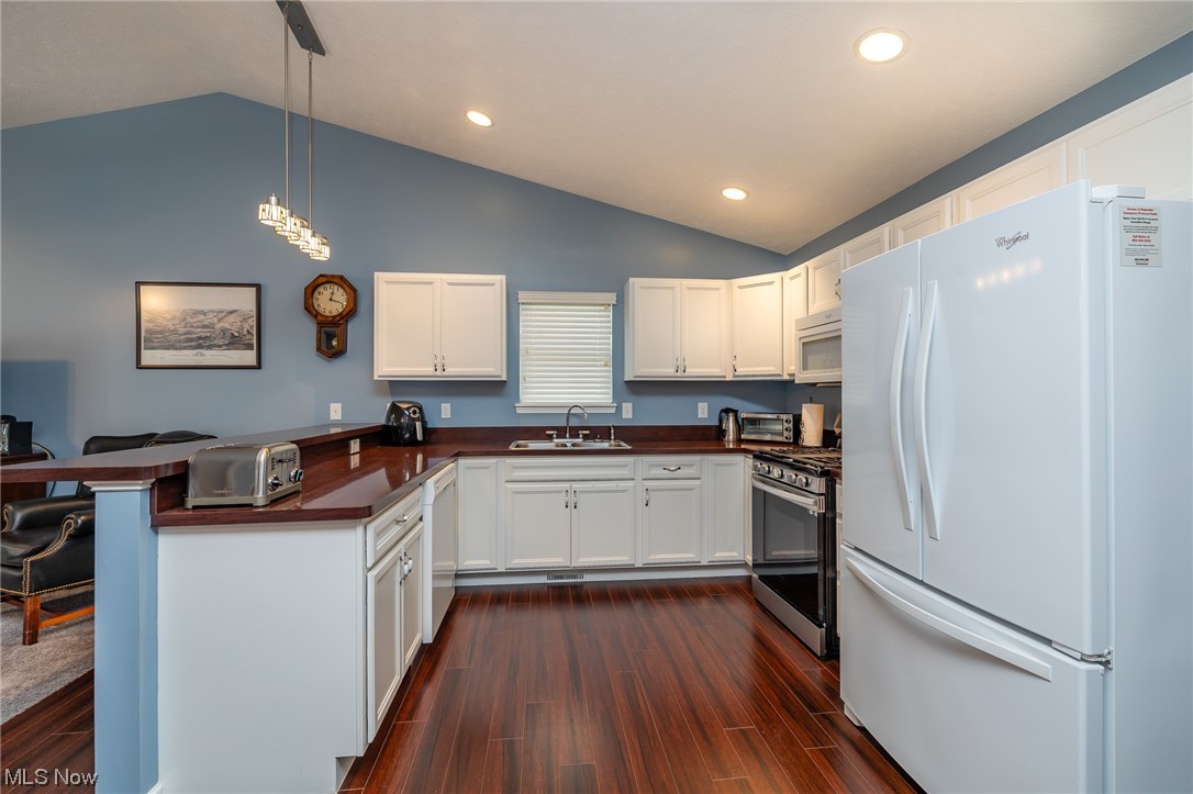 Market Square Twnhms Condo - Residential