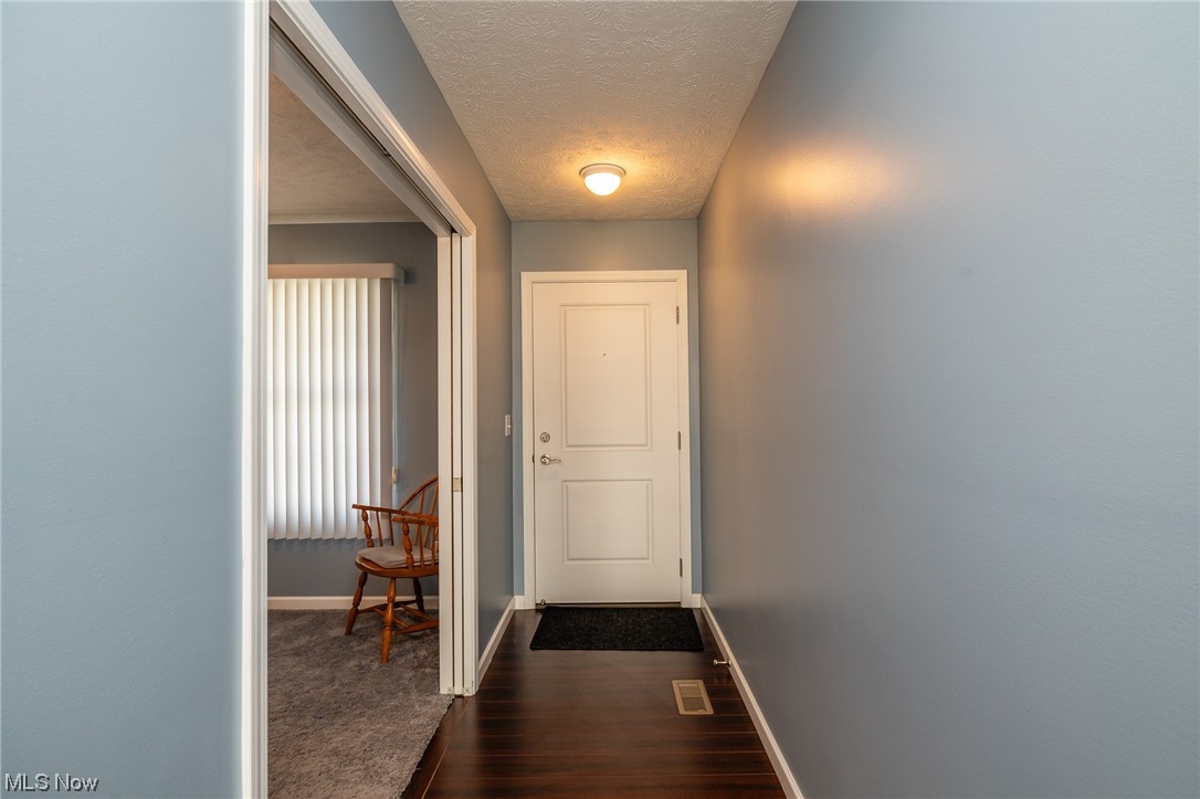 Market Square Twnhms Condo - Residential