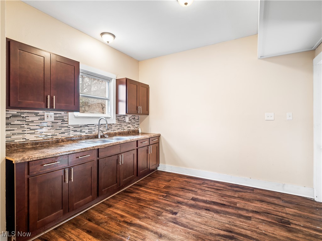 2295 E 86th Street, Cleveland, Ohio image 18